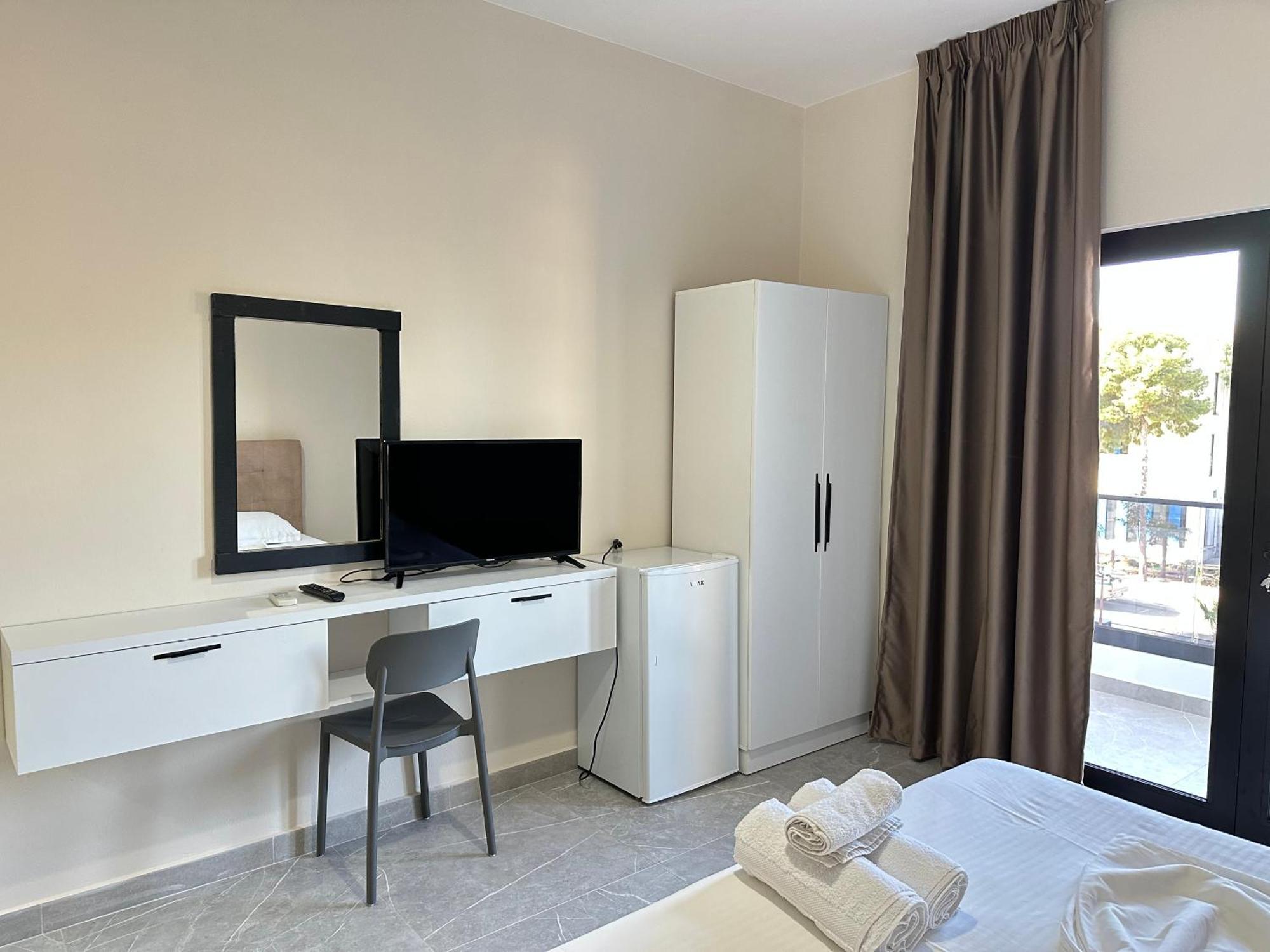 Molla Hotel Restorant Shëngjin Esterno foto