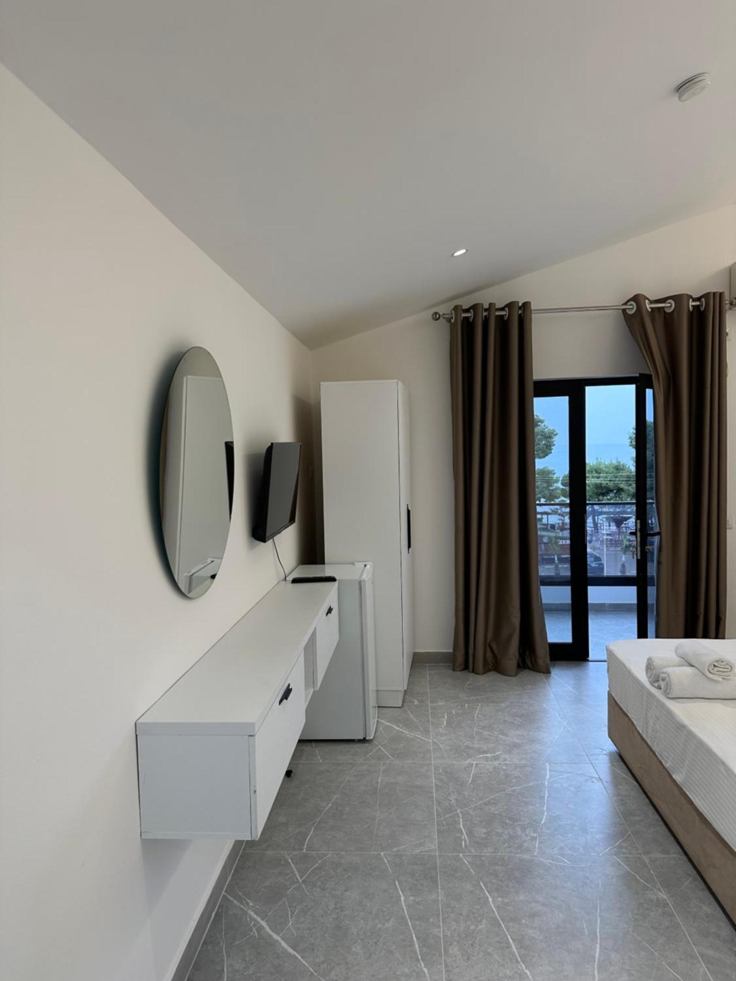 Molla Hotel Restorant Shëngjin Esterno foto