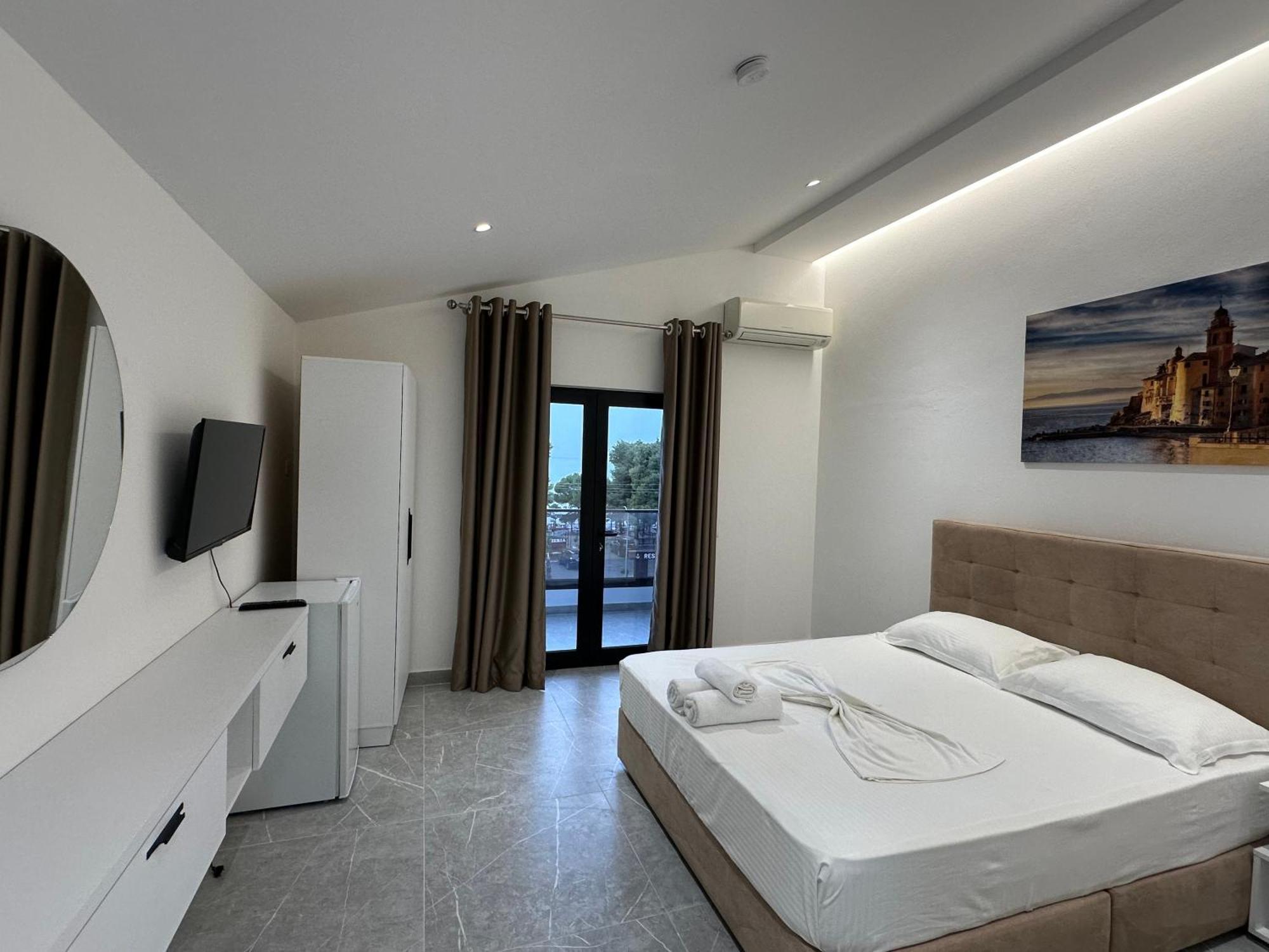 Molla Hotel Restorant Shëngjin Esterno foto
