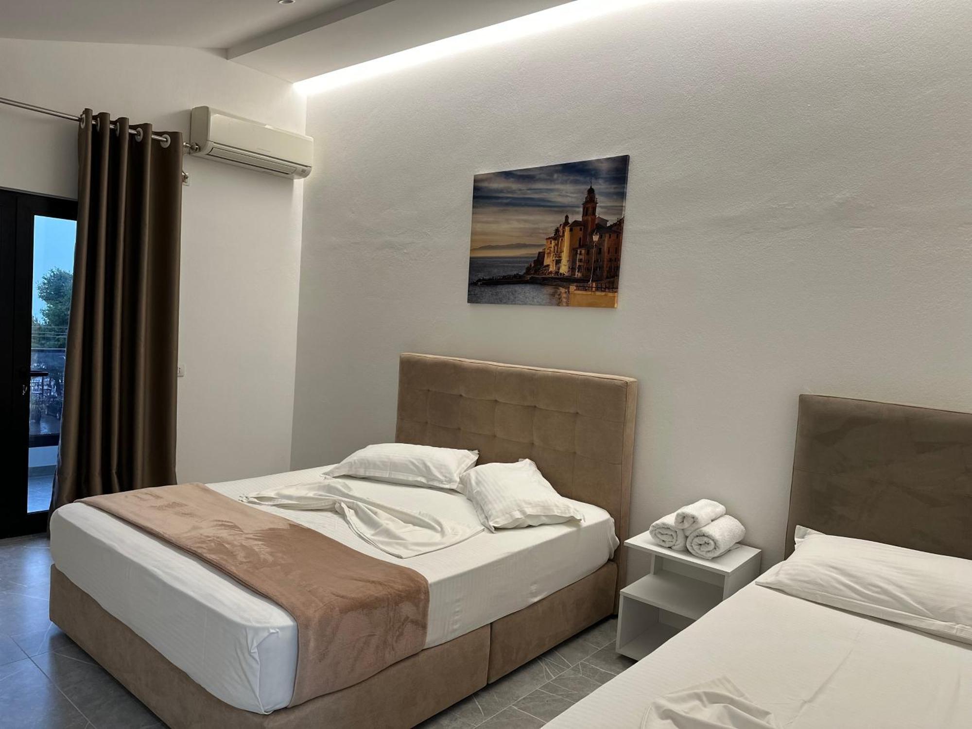 Molla Hotel Restorant Shëngjin Esterno foto