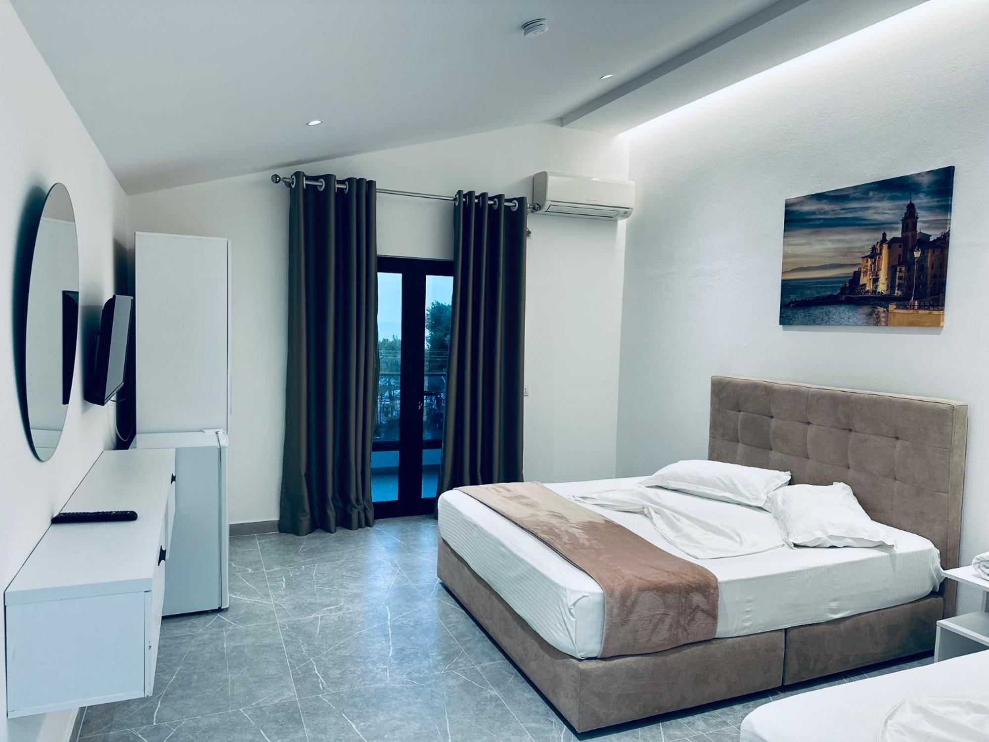 Molla Hotel Restorant Shëngjin Esterno foto