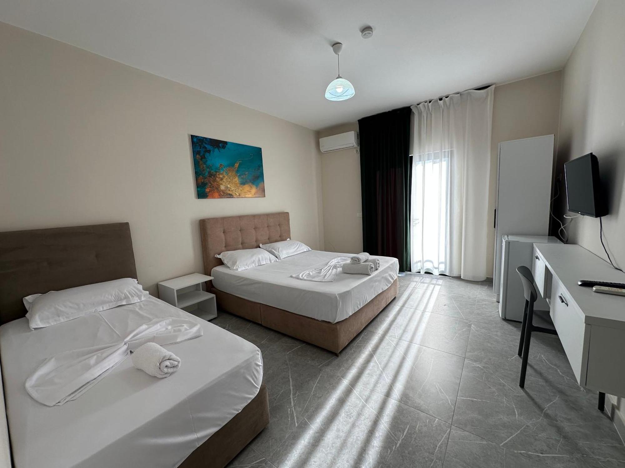 Molla Hotel Restorant Shëngjin Esterno foto