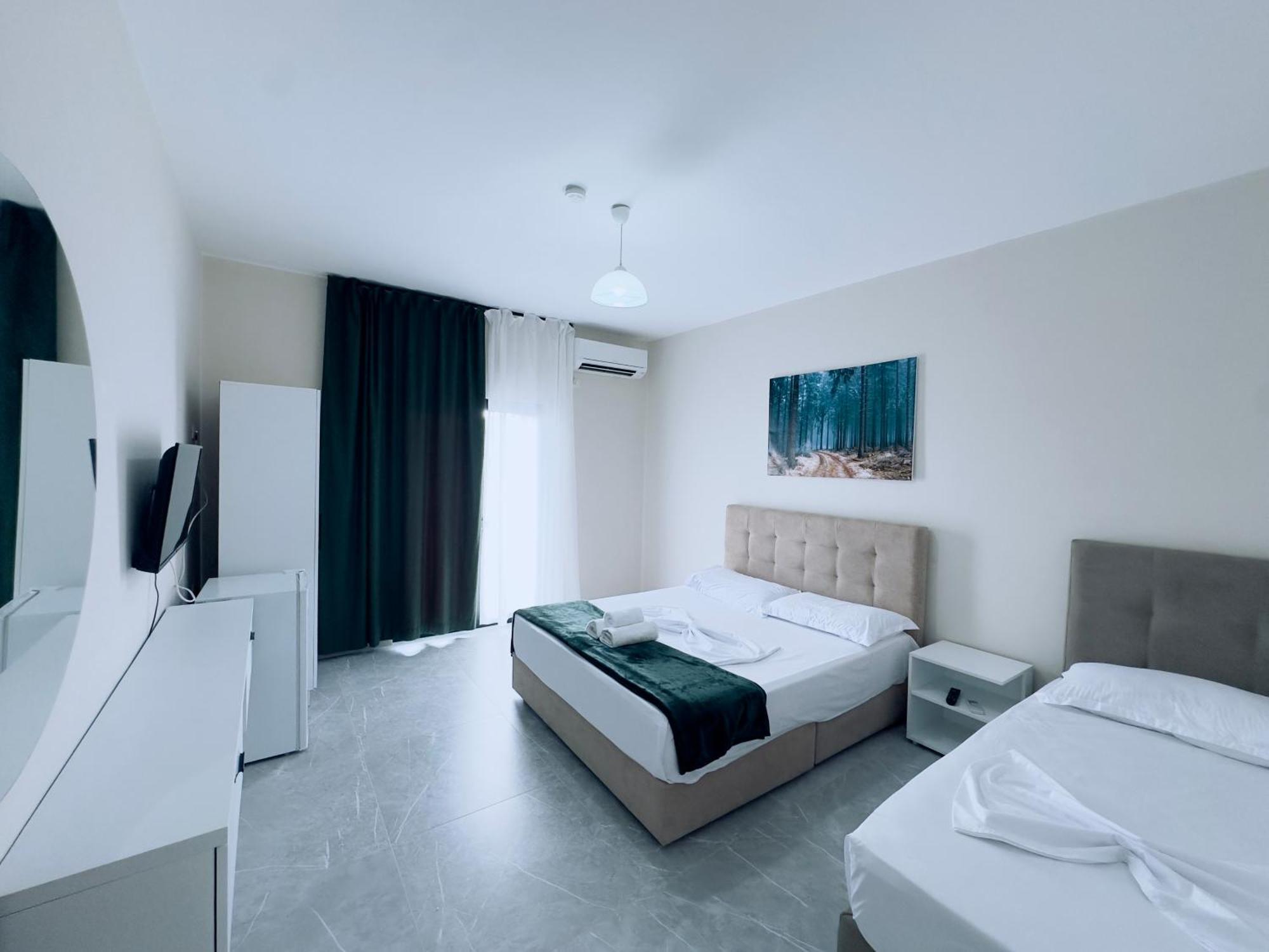 Molla Hotel Restorant Shëngjin Esterno foto