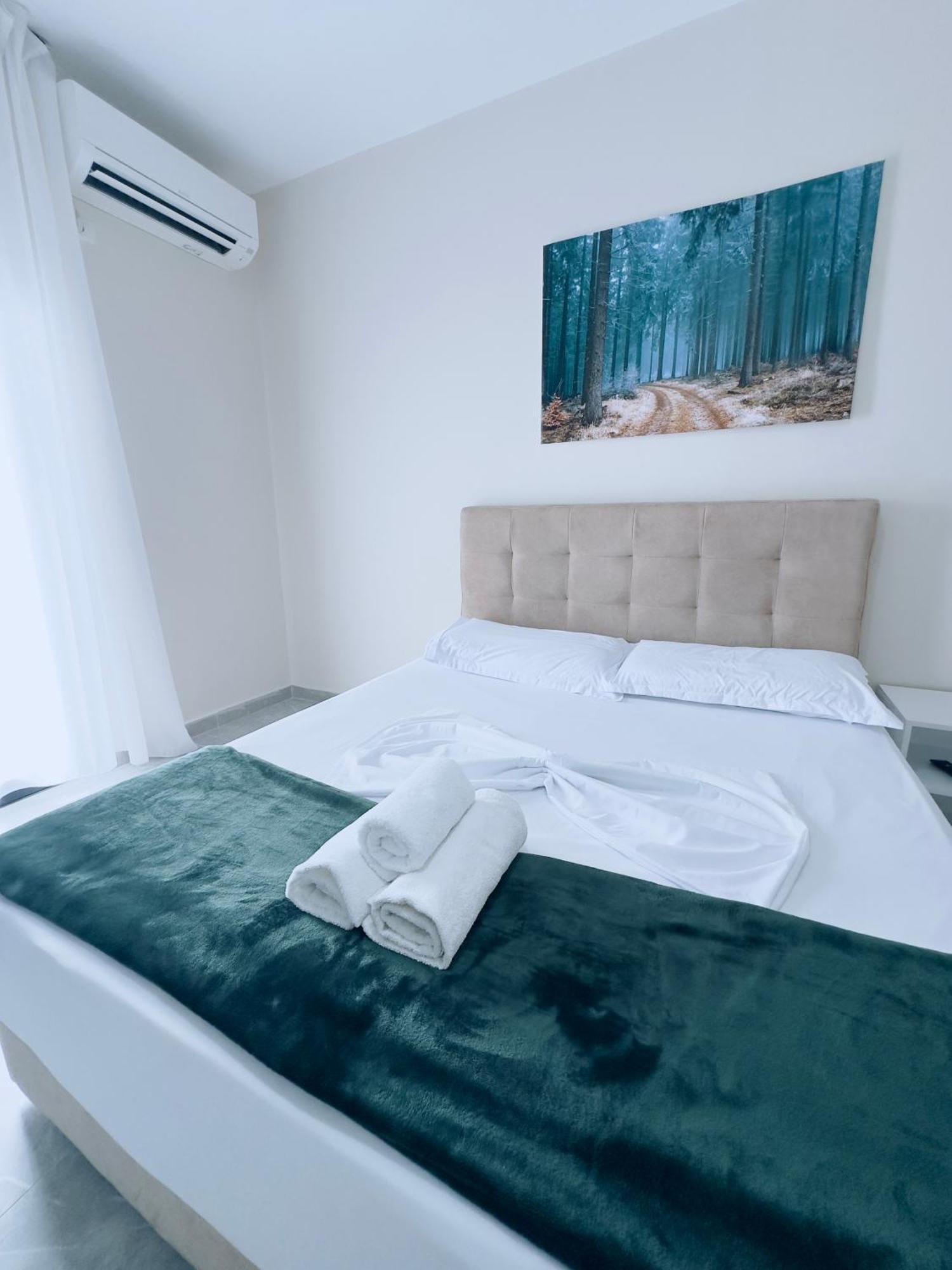 Molla Hotel Restorant Shëngjin Esterno foto