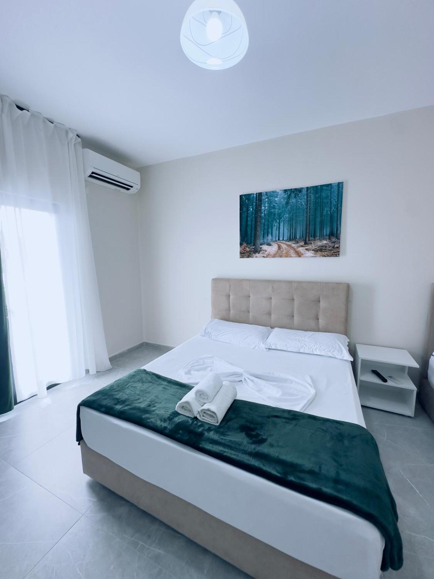 Molla Hotel Restorant Shëngjin Esterno foto